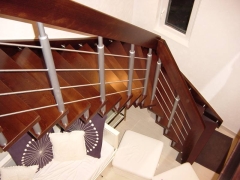 || escaliers_horvat_M85 ||